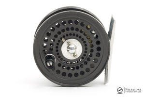 Orvis - CFO II Fly Reel w/ Spare Spool - Screwback